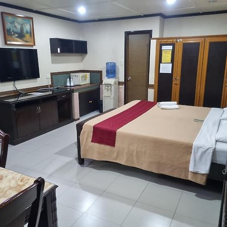 Clark Angeles Tiger Hotel Buitenkant foto