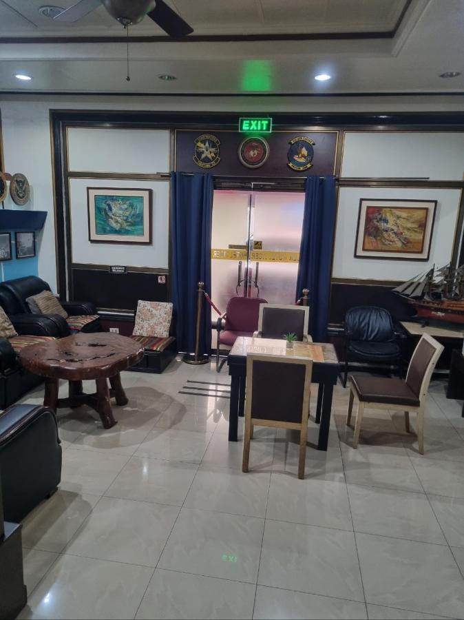 Clark Angeles Tiger Hotel Buitenkant foto